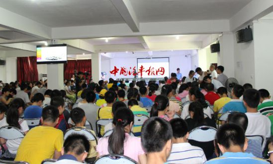 8輛宇通特制專用校車開啟福州市定制校車時代 19座幼兒園校車