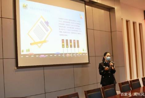 禹州市車管所為全市校車及其駕駛?cè)碎_(kāi)啟綠色通道 禹州市車管所為全市校車及其駕駛?cè)碎_(kāi)啟綠色通道