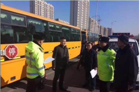 一校一策保安全 吉林省交警全力護(hù)航開學(xué) 一校一策保安全 吉林省交警全力護(hù)航開學(xué)