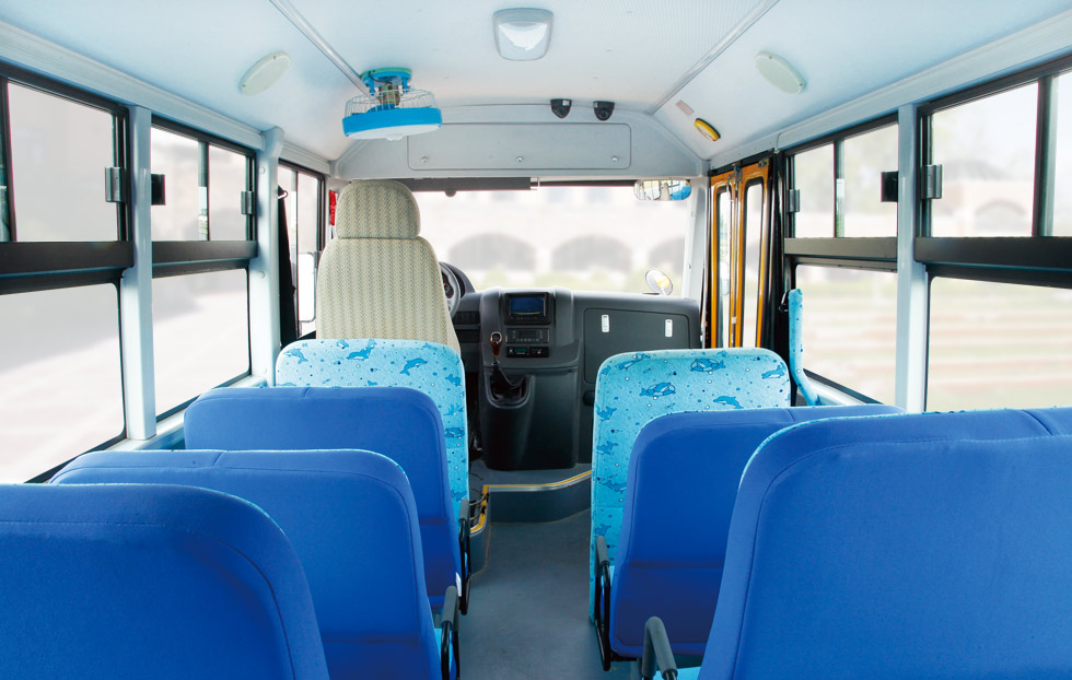18座小學(xué)生校車ZK6559DX窄車身